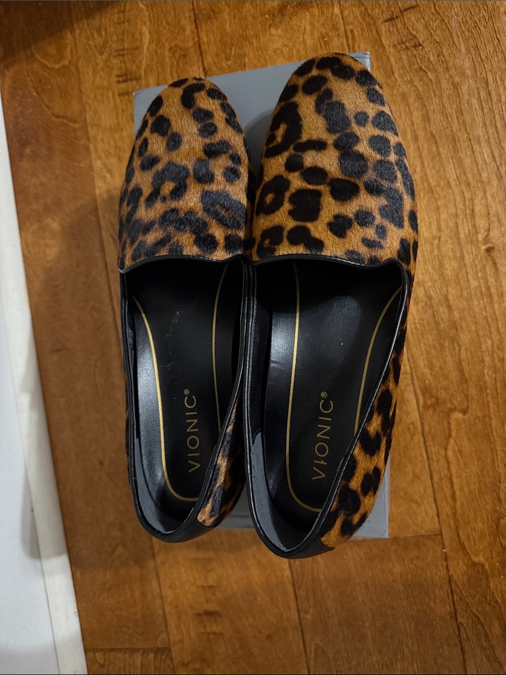Vionic Willa Leopard Loafers - tan&Black size 8 - Picture 6 of 6